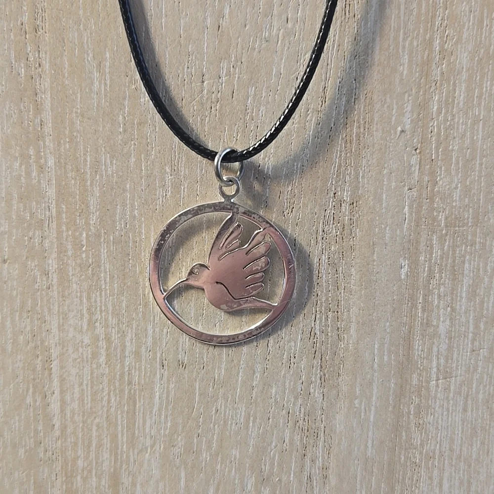 Chic Sterling Silver Humming Bird Necklace 1